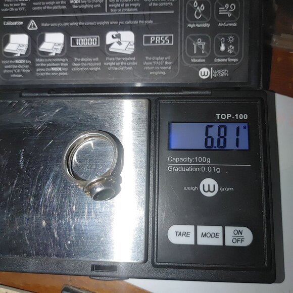 Sterling Silver Green Gemstone Ring Size 8.5 Intricate Band Design - Picture 5 of 12